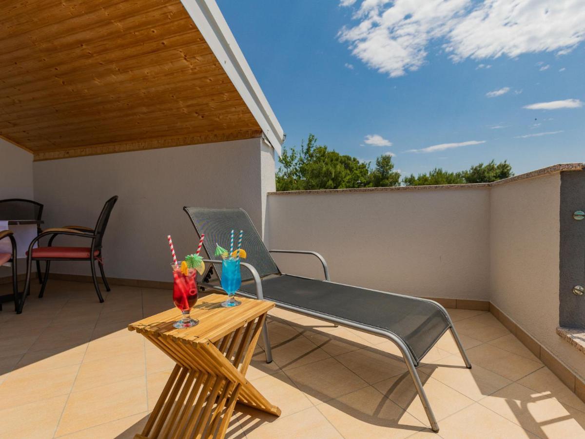 Maja - Srd423 By Interhome Apartman *